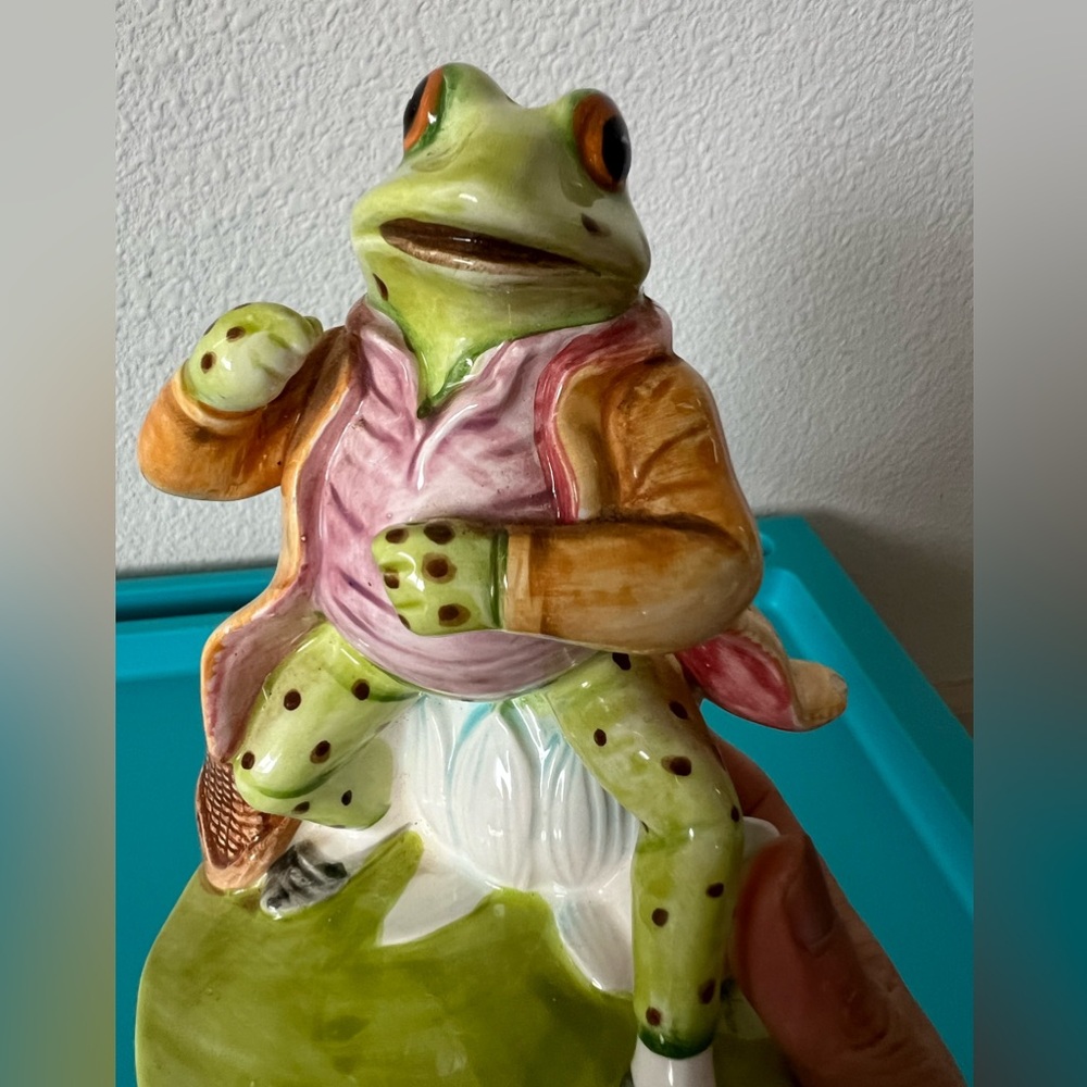 Vintage Schmid Beatrix Potter Mr. Jeremy Fisher Frog Music Box Lazy River Works - Picture 6 of 10